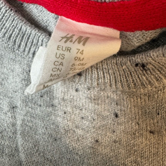 H&M reindeer sweater - Picture 2 of 2